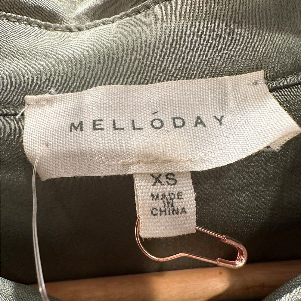 MELLODAY Belted Long Sleeve Satin Utility Jumpsuit in Olive Size XS