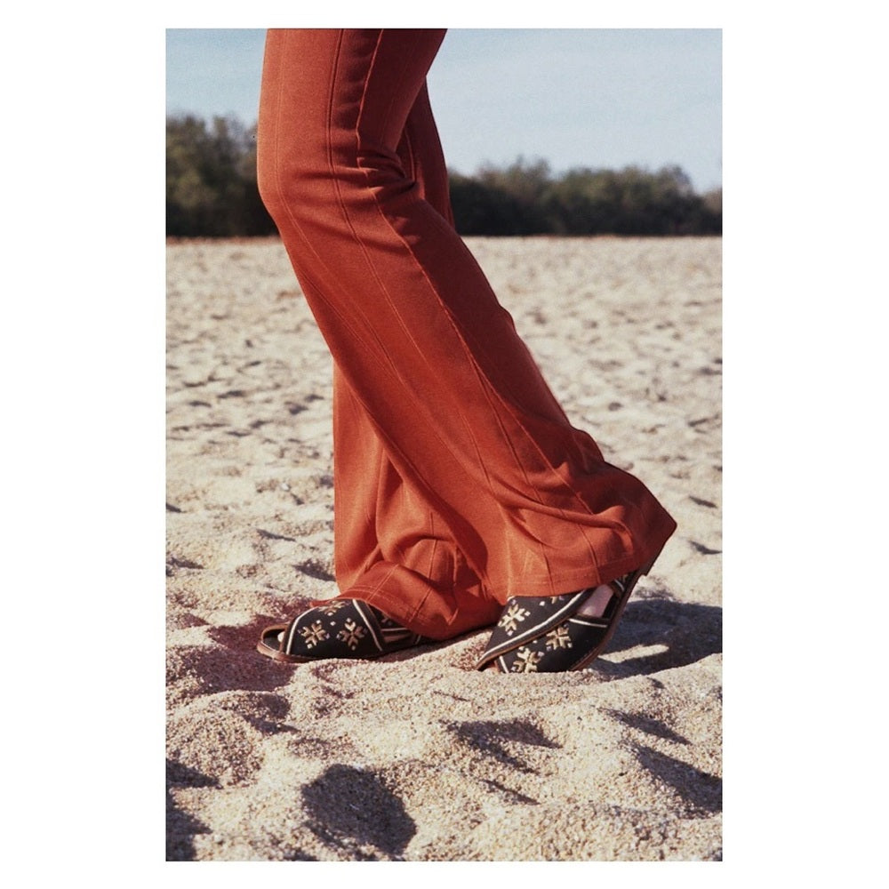 Caplait The Swati – Black And Gold Size 36/ Size 6