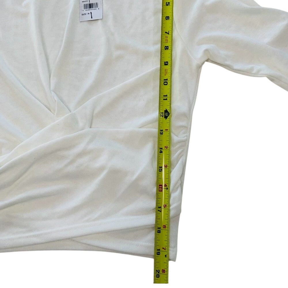 Lush Twisted White Front Long Sleeve Crop T-Shirt Size Large
