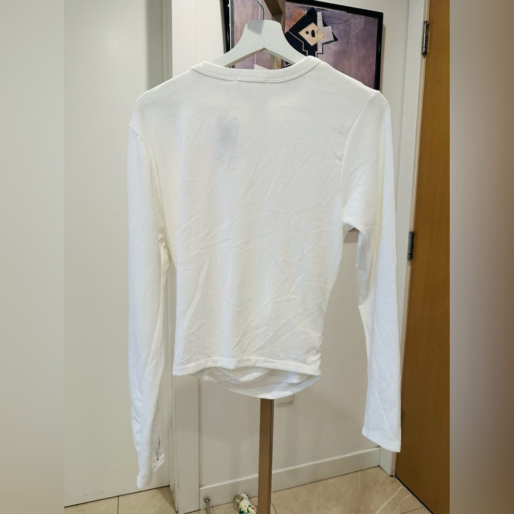 Lush Twisted White Front Long Sleeve Crop T-Shirt Size Large