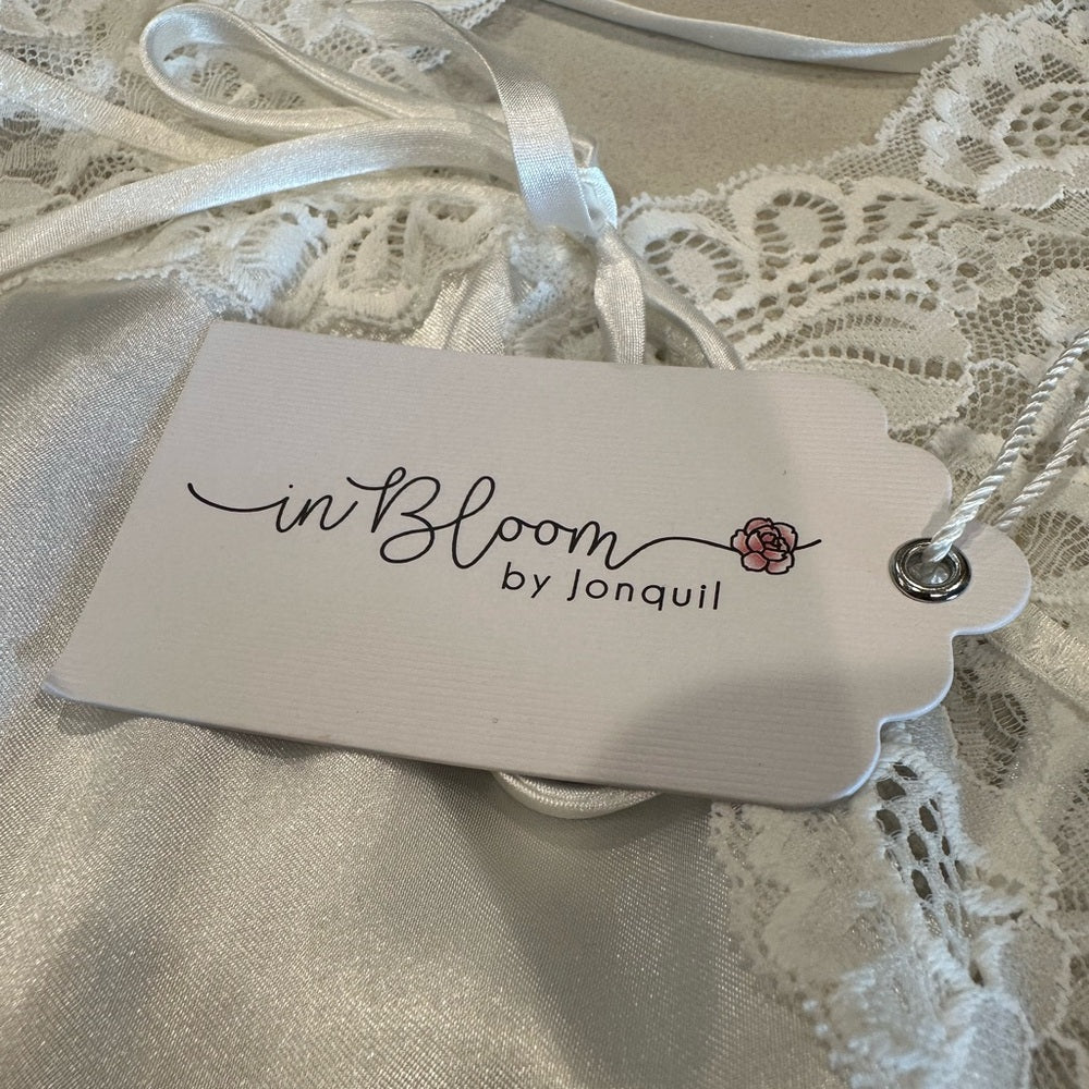 In Bloom by Jonquil White Lace Chemise with Sheer Details Size Large