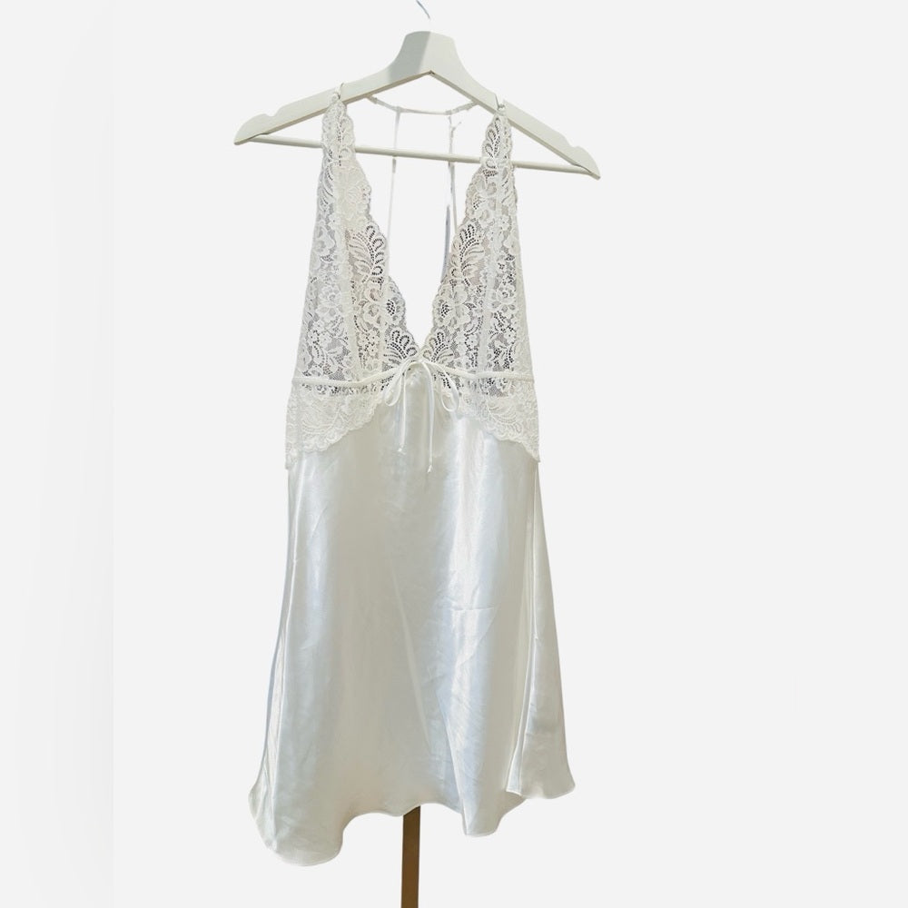 In Bloom by Jonquil White Lace Chemise with Sheer Details Size Large