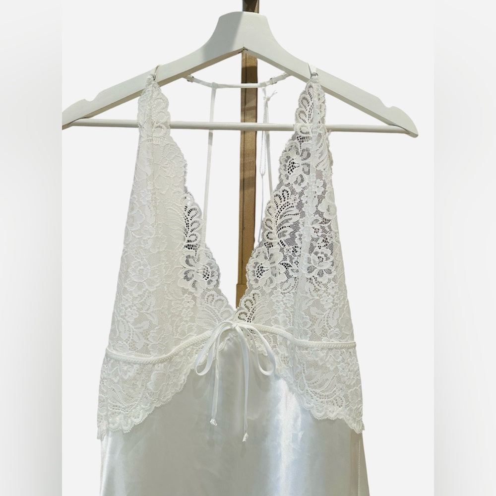 In Bloom by Jonquil White Lace Chemise with Sheer Details Size Large