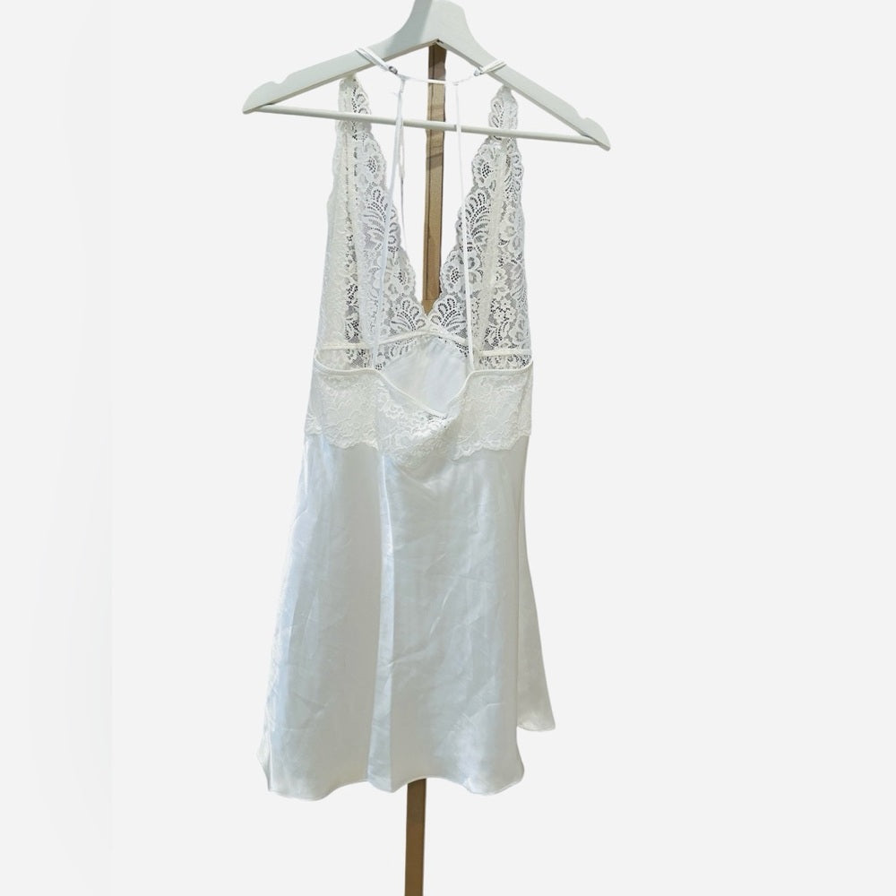 In Bloom by Jonquil White Lace Chemise with Sheer Details Size Large