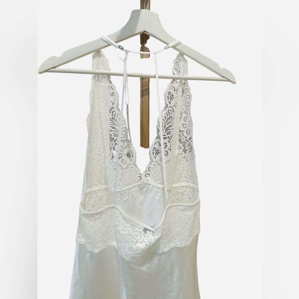 In Bloom by Jonquil White Lace Chemise with Sheer Details Size Large